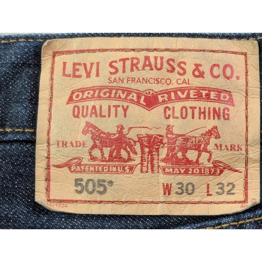Levis 505 Regular Fit Jeans Mens 30x32 Dark Wash Indigo Straight Leg Denim